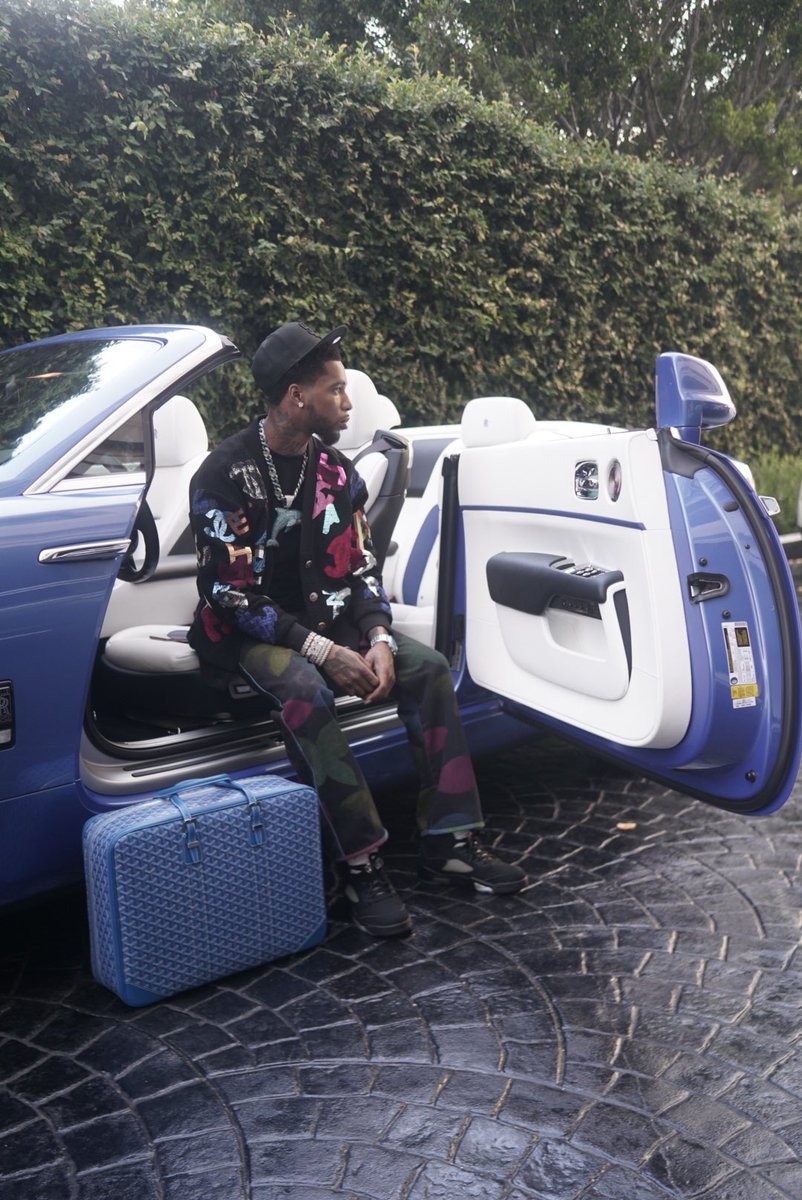 KeyGLOCK's tweet photo. Twenty5 years old.. 💙 https://t.co/1fsJNA3VS7