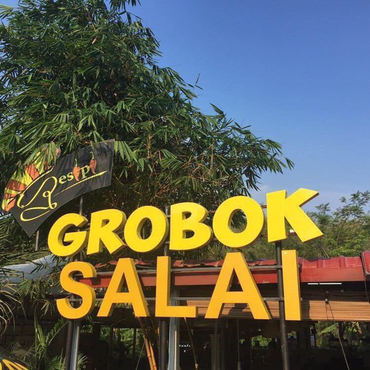 jomtravel_'s tweet photo. Dekat je dgn tol Pedas. Keluar tol Pedas korang belok kanan lepas tu terus je. Kedai bebetul tepi jalan. Jangan terlajak!
Korang try daging dan keli salai. Memang cenggini👍🏼👍🏼

📍Resepi Grobok Salai,Pedas, N9
⏰10am - 5pm (Selasa - Khamis)
⏰10am - 12am (Jumaat - Ahad)
❌Isnin https://t.co/hQyNFAWvWR