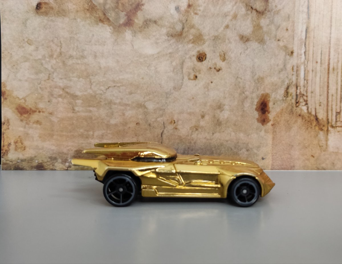 thetoysgarage's tweet photo. Gold Batmobile by Hot Wheels

#batmanhotwheels #batmantoy

Share if you like! // Comparte si te gusta

#diecast #hotwheels #diecastdaily #hotwheelsphotography #hotwheelscollectors #diecastcollector #hotwheelsdaily #loosediecast #164diecastcollector #164collection https://t.co/FPo4VYnxTY