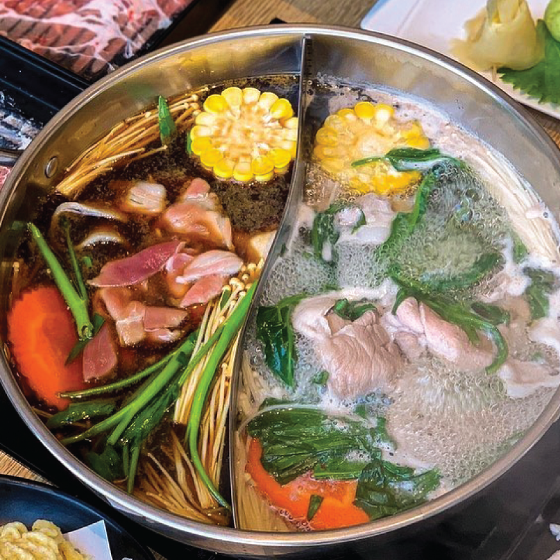 BESTEREATS's tweet photo. 🥩🥓🥬🥢สายเนื้อต้องกรี๊ดกับเนื้อวากิวออสเตรเลียสุดพรีเมียม นุ่ม ละมุนในปาก พร้อมเมนูหลากหลายยกทัพมากกว่า 100 รายการ ที่ร้าน @onyasaithailand ชาบูชาบู จากประเทศญี่ปุ่น🇯🇵✨
 ⠀
อ่านเพิ่มเติม👉🏻 https://t.co/VC3hEwNmeV

 #Retty #กินฟรี #แจก #คนรักเนื้อ #ชาบู #Onyasai #Wagyu #Buffet https://t.co/clyGdYGHHK