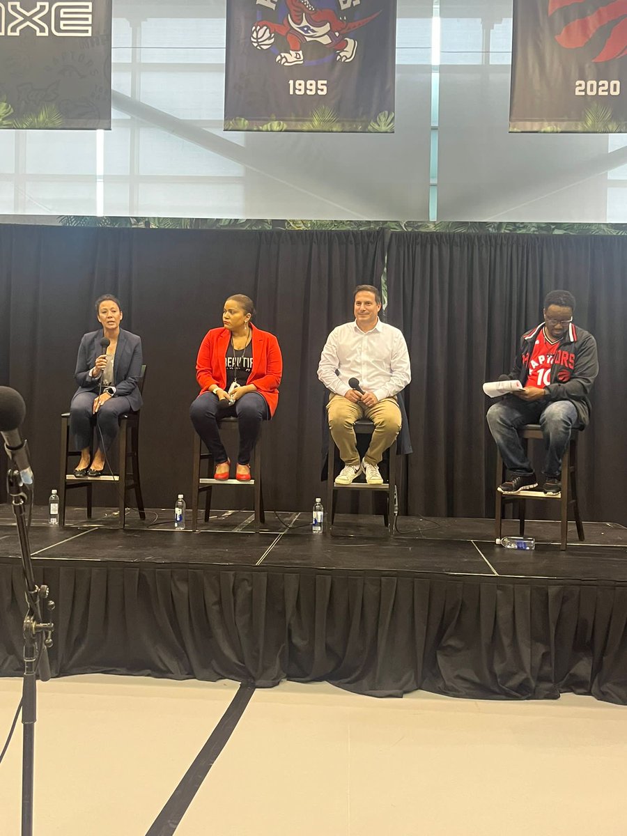 Collectivegrou1's tweet photo. Thank you for all the panelist who answered the hard questions at the @Raptors youth summit 
@MarciIen
@Thompson_37
@marcomendicino

Thank you to the amazing plant workshop by @thegiveandgrow and to the Toronto Youth Cabinet Civic Engagement workshop. https://t.co/qIEn9g5P8M