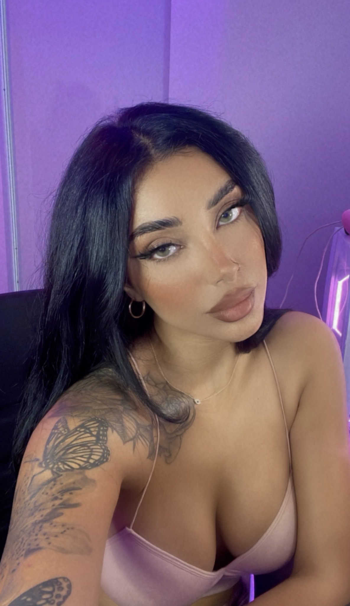 :*𝒄𝒉𝒂𝒊*: 🪐 on Twitter: "hey there :) https://t.co/MRdXGTGnFJ" / Twitter