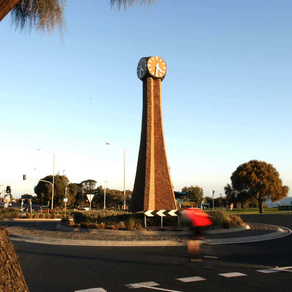 The iconic #BlackRockClockTower has been revealed as the site for #Bayside’s yarnbombing extravaganza next year🧶🕰️
Upon completion, the rectangles will be dissembled and donated to KOGO who create blankets for shelters, aged care homes &amp; people in need...bayside.vic.gov.au/news/baysides-…