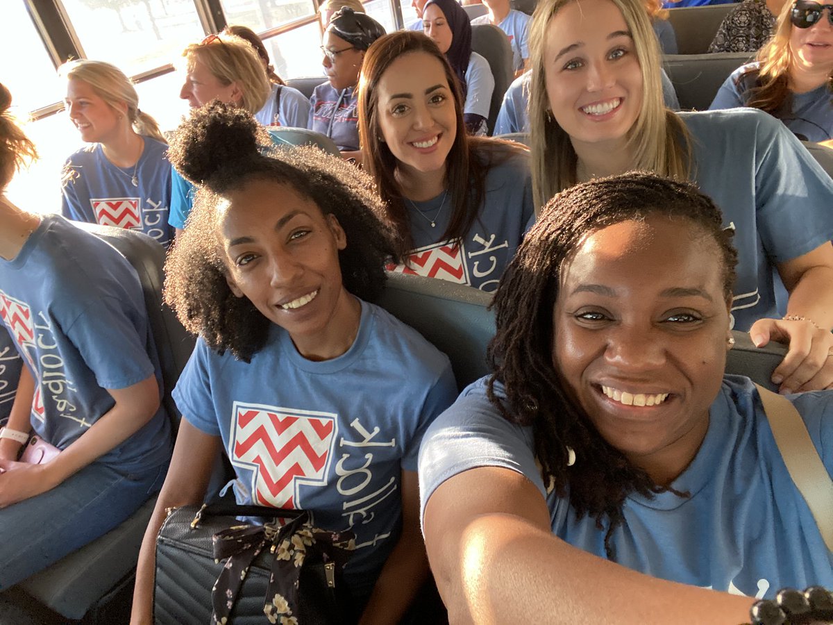 kluvv2's tweet photo. Convocation #tadlocklearns #tadlockrocks #ourfisdstory https://t.co/Zxl8f3zr4n