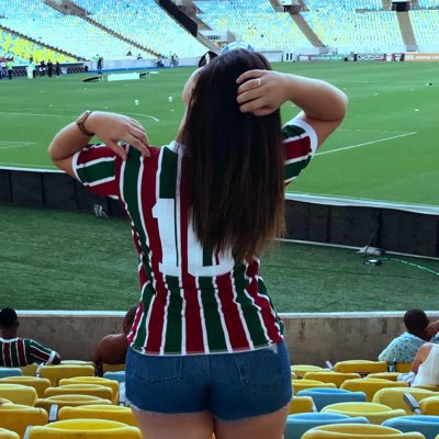 bernardeslariss's tweet photo. #NovaFotoDePerfil https://t.co/N72SD2fYSE