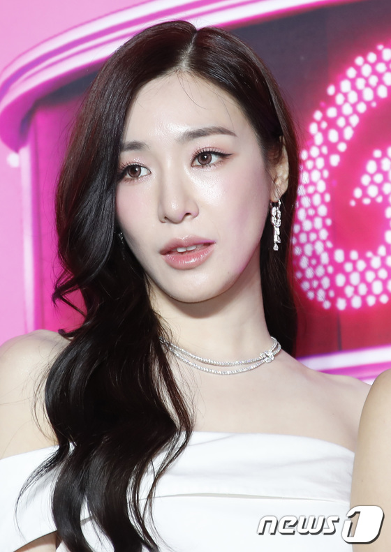 News1Kr's tweet photo. 티파니, 브이라인 미인 

https://t.co/Ceq3Plj1PZ

#소녀시대 #GirlsGeneration  #少女時代 #SNSD @GirlsGeneration  #FOREVER1 #뉴스1 #Hyoyeon #HYO #티파니 #TIFFANYYOUNG #티파니영 #TIFFANY https://t.co/jqxlOK2ZDa