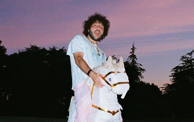updatecultura's tweet photo. 🚨 SAIU! Benny Blanco acaba de lançar "Bad Decisions", em parceria com BTS e Snoop Dogg. https://t.co/8sM3GPCSCP https://t.co/VOFXBedJ6o