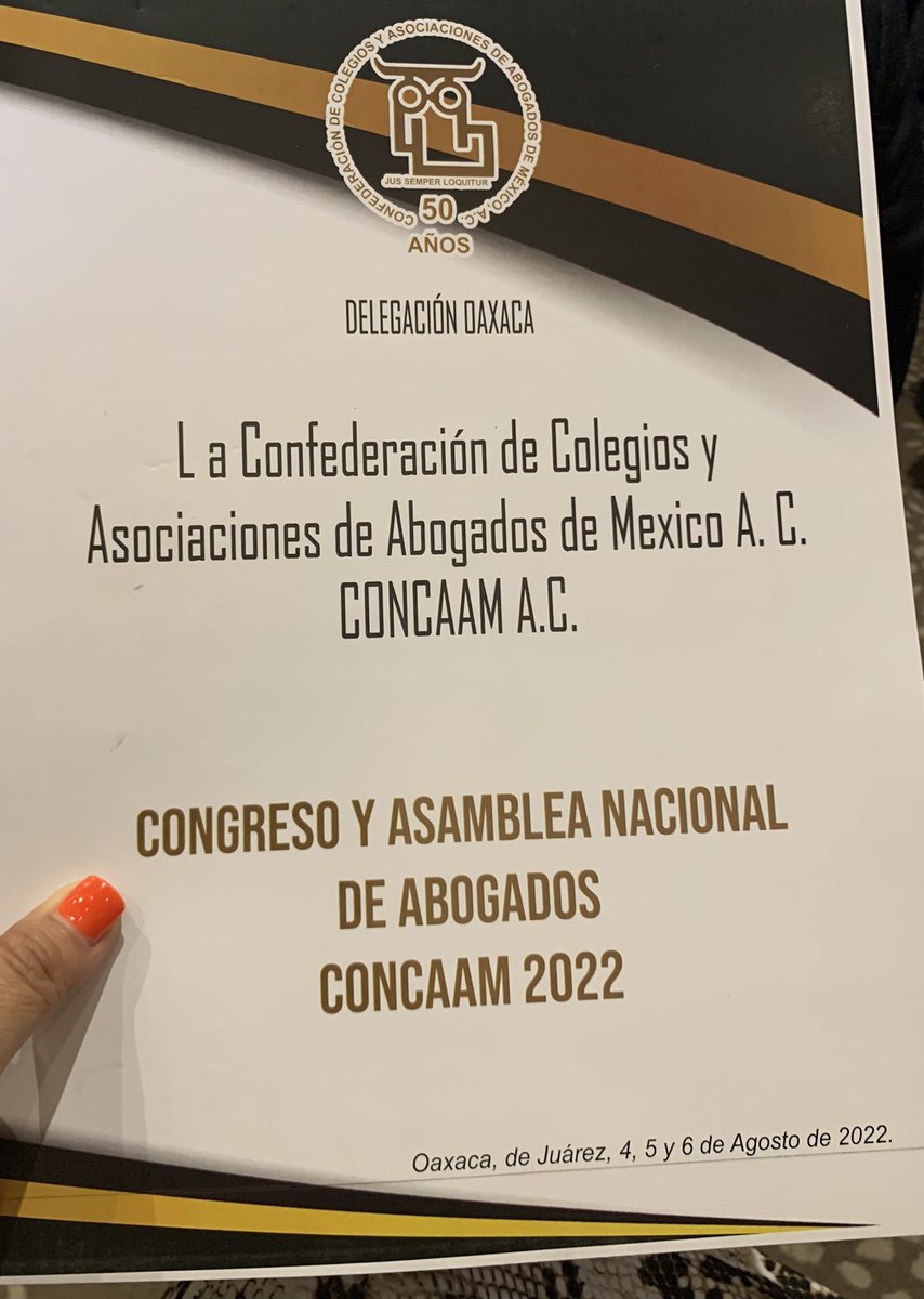 karlitacarrasco's tweet photo. hoy acompañamos a la #CONCAAM en su 50 Aniversario junto al Mtro. Carlos Francisco Aquino, gracias por la invitación Vladimir Garcia Castillo
Entre abogados 👨🏻‍🎓👩🏻‍🎓 https://t.co/QgozK0MPLL