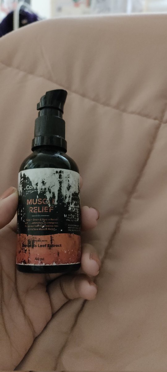AprilLunaPotter's tweet photo. I have been on Cannabis medication for more than a year. 

I take pain management oil everyday to manage my chronic pain, fatigue, migraines, insomnia and anxiety.

The muscle relief oil helps my knee pain. 

Recently, I started using Bloom for menstrual cramps. Works wonders! https://t.co/SZMTh2i4s2