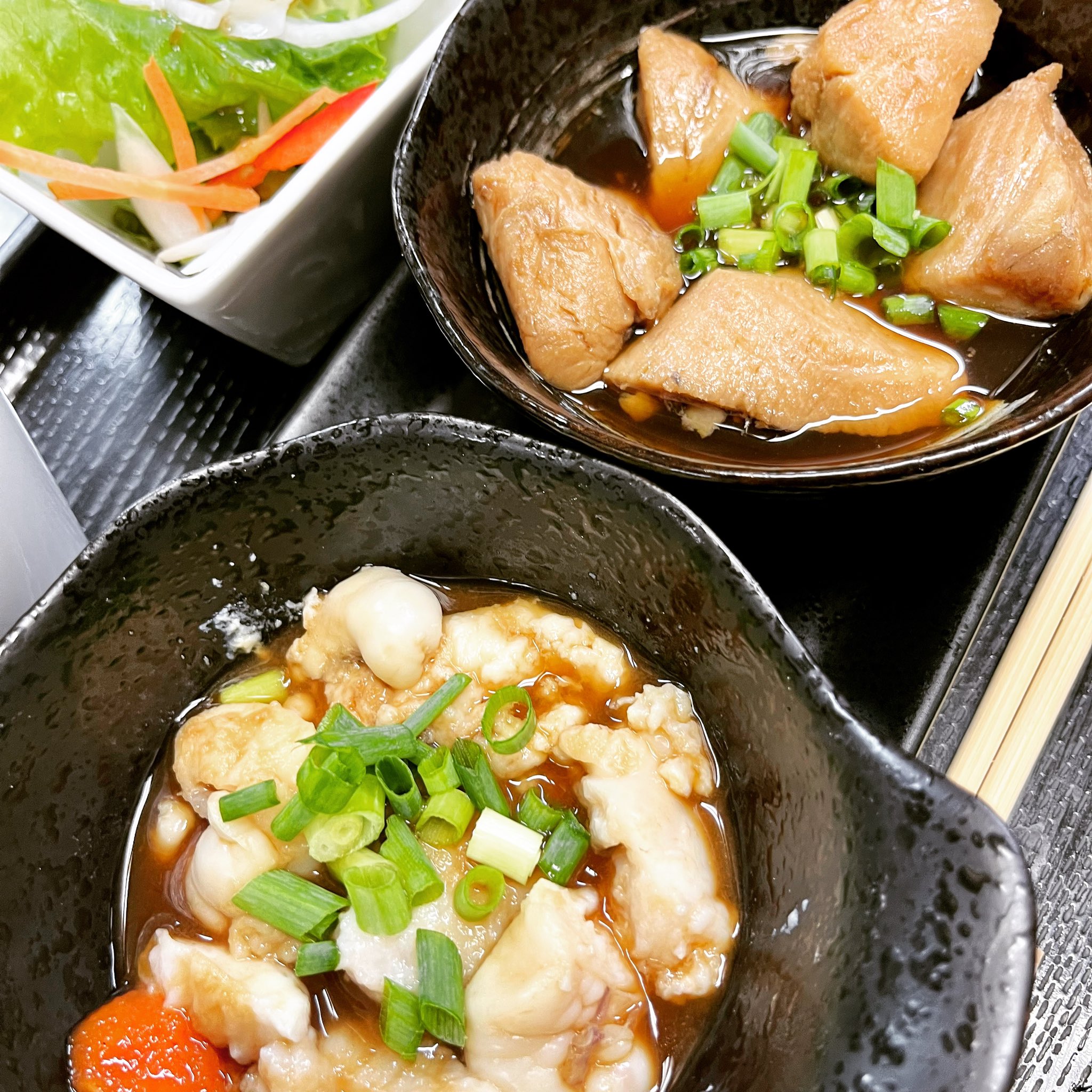 昭和堂ｑ 鯛の白子ポン酢とブリの煮付けの組み合わせ しぶいねー いぶし銀だねー この大人な組み合わせ なんと学生さんがオーダーしてくださいました しぶいねー 笑 来てくださってありがとうございます 昭和堂q 元気のネジを巻くカフェ