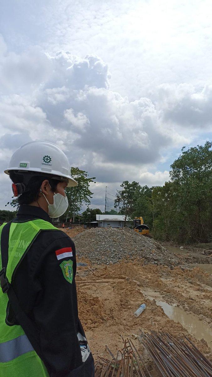 ayiicr's tweet photo. kerja kerja https://t.co/pjRym7jlKO