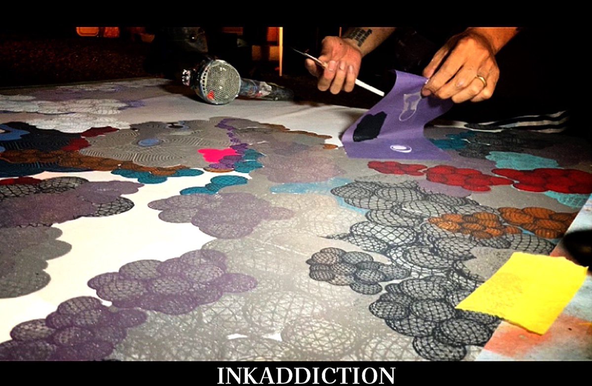 SuminoeTribe's tweet photo. 【出演者info】
INKADDICTION
アメリカ村を拠点に、既成概念に囚われない独創的かつ神秘的なシルクプリントを手掛ける。
当日は、持ち込みなど桃太郎によるシルクプリントの技を体験してください!🪐🪐
#SUMINOEtribe
#INKADDICTION https://t.co/4Ljxe68AcA