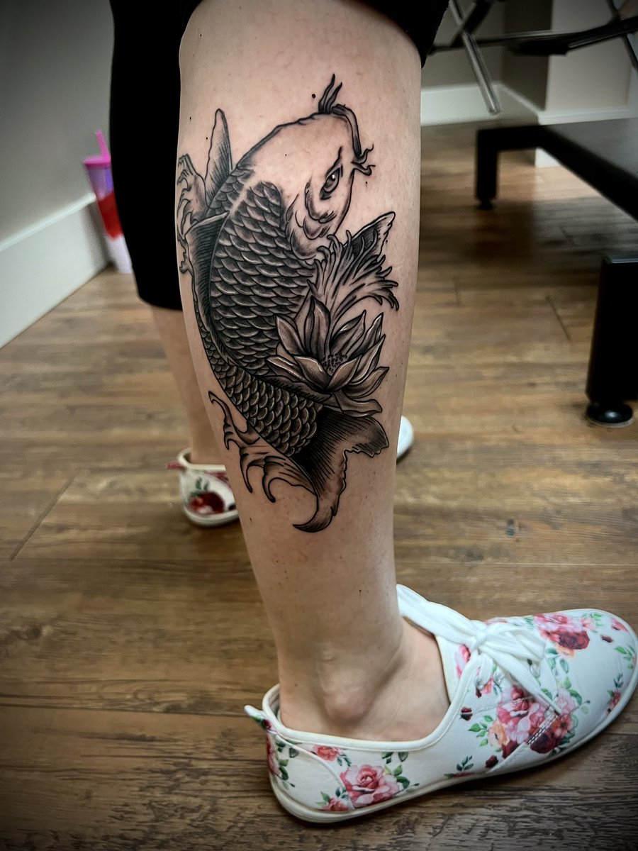 cringescape's tweet photo. Here’s a tattoo I did today. If you wanna check me out on instagram it’s @advm_ink If not, that’s cool too! Thanks! https://t.co/I2sLk6mjhO