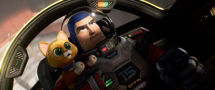 osk_art's tweet photo. Por fin la vi y me encanta que #buzlightyear sea un #KarenMacho 🤣🤣🤣
Y quiero un #sox ❤️
#disney #DisneyPlus #toystory #Lightyear 🚀 https://t.co/AJfU99zzAP