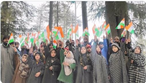 After the removal of #Article370 , #Kashmir is once again becoming paradise.

#5August #HarGharTiranga #HarHaathToofan
#NayaKashmir #IndiaAt75  #AzadiKaAmritMahotsav