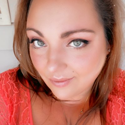 gennymully's tweet photo. #NewProfilePic #backagain https://t.co/fkvb6Om83V