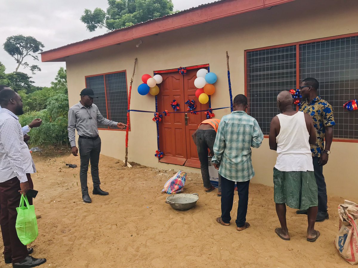 lusfoundation's tweet photo. These are the structures that will house the solar panel generator that will provide electricity to the people of Siamekome.
#LiftusFoundation #SiamekomeSolarProject #VoltaRegion #AustralianHighCommission #Ghana https://t.co/LVoq3IRyQJ