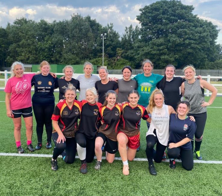 rockcliffrfc's tweet photo. The Roses are preparing for the new season and are always open to new players, no experience needed.
Women that support each other on and off the pitch!
Just turn up or email womensrugby@rockcliffrfc.co.uk
Mondays/Fridays 6.30-8.00
#RockcliffRugbyClub
#RockcliffRoses
#womensrugby https://t.co/y5Q0Kl4Wa2