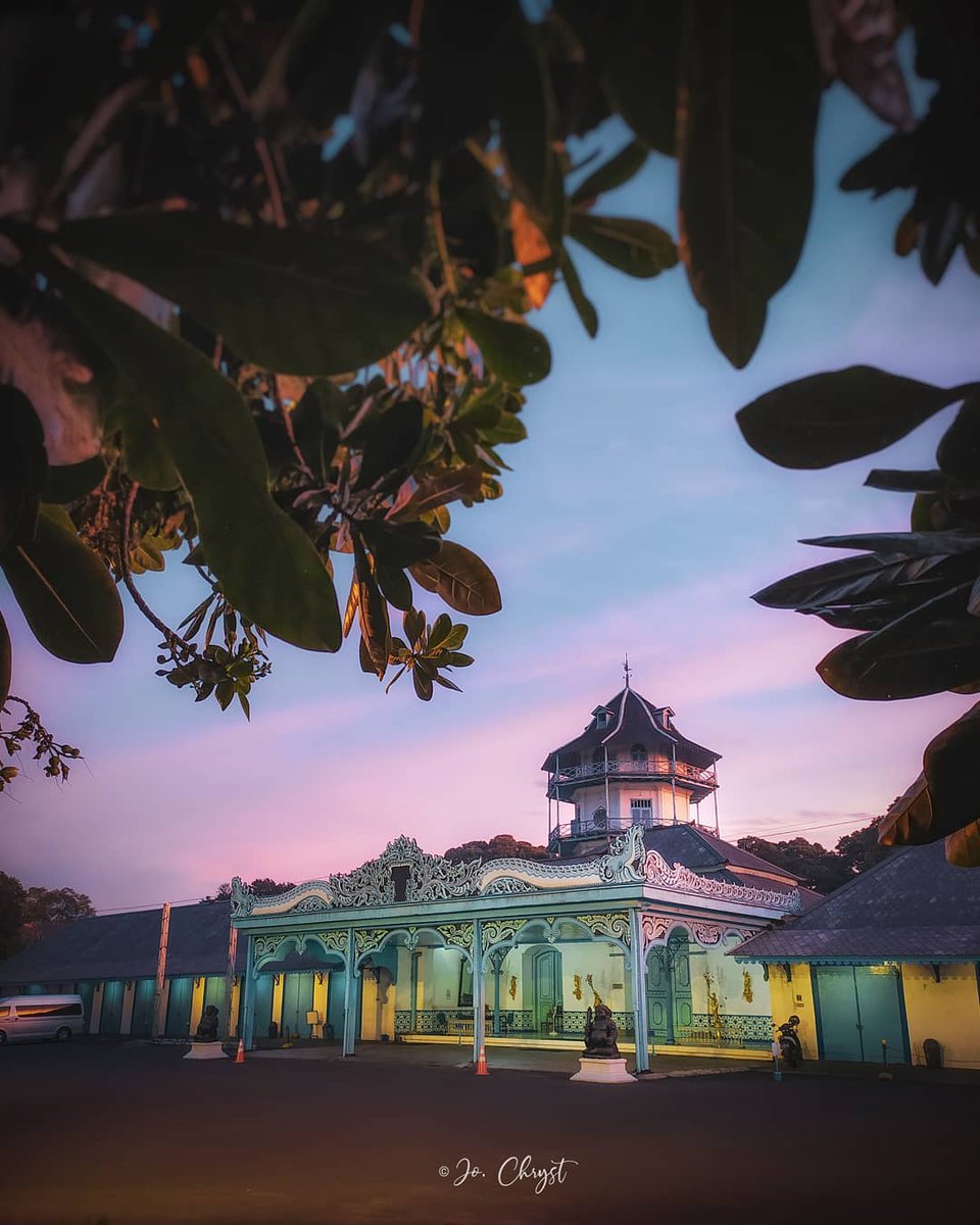 Explore the awe-inspiring Surakarta Hadiningrat Palace in Solo, Central Java, as ASEAN Para Games XI and IWTCF end! What are some amazing things you have experienced in the city?

📷 IG: @/jo.chryst

#WonderfulIndonesia