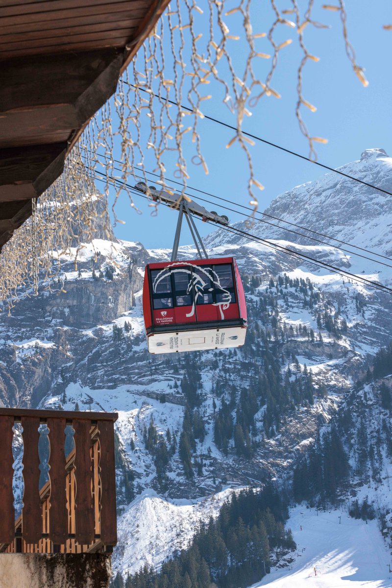 À Pralognan, le forfait saison devient forfait annuel ! ❄☀
À vous la glisse et les randonnées estivales à prix mini jusqu'au 31 août (en ligne uniquement) : 317€ pour un adulte et 268€ pour les tarifs réduits 👉 bit.ly/3BFK7bo

<a href="/SavoieMontBlanc/">Savoie Mont Blanc</a> 
<a href="/FranceMontagnes/">francemontagnes</a>