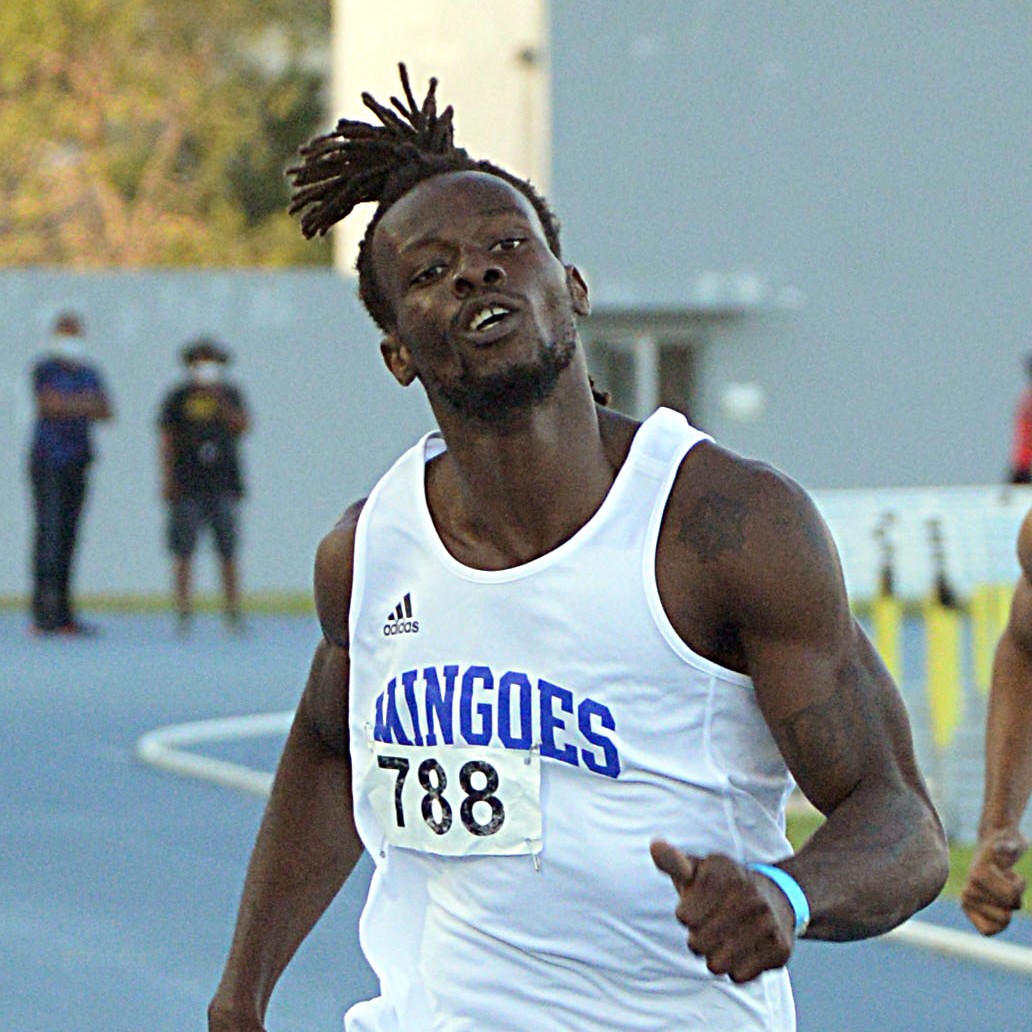 UBMingoes's tweet photo. UPDATE: #UBTrack multi-event specialist Kendrick Thompson finishes 3rd in the #110mhurdles segment of the #decathlon in 14.72 for 884 points at The #CommonwealthGames22 in Birmingham. He moves to 6th place overall with 4767 points. #track #BahamasTrack #GoMingoes https://t.co/B2cwk3SAvc