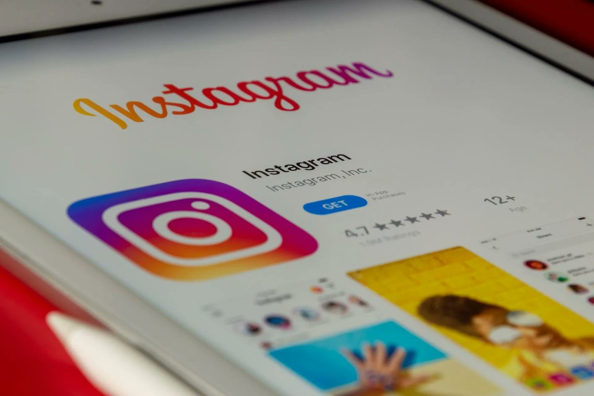 La nouvelle version d’Instagram vivement critiquée <a href="/Siecledigital/">Siècle Digital</a> 
Plusieurs personnalités américaines ont manifesté leur mécontentement quant à la nouvelle version d'Instagram
buff.ly/3vimotM