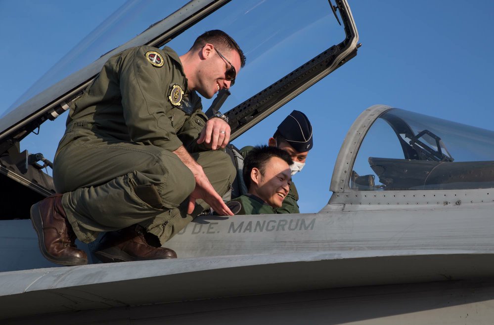 USFJ_J's tweet photo. FRIDAY'S FACT: 
米軍再編に伴う航空機訓練移転(ATR=Aviation Training Relocation)は、作戦即応性の強化、相互運用性の向上、そして地域への航空騒音の影響の軽減を目標としたものです。 https://t.co/m5mCBJyEMM