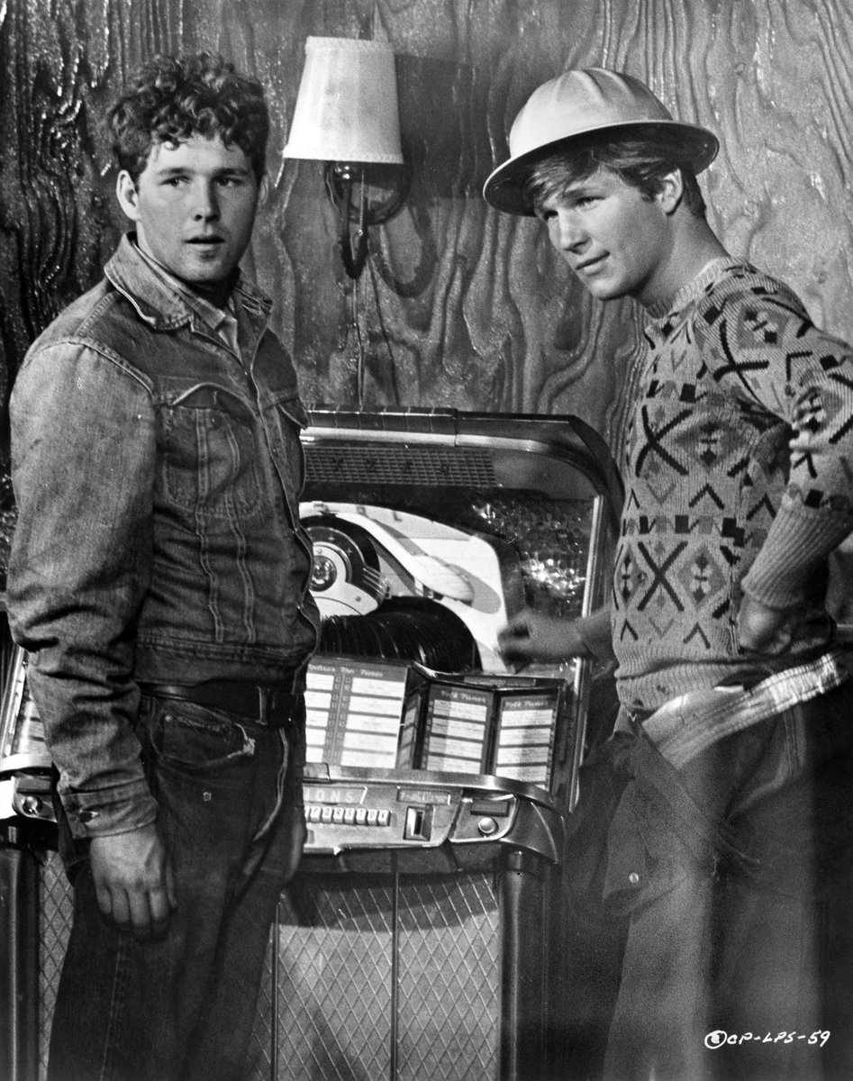 OneDaySinceYest's tweet photo. The Last Picture Show (1971)
#PeterBogdanovich #OneDaySinceYesterday #Timothybottoms #Jeffbridges #benjohnson #clorisleachman #BlaineNovak #Ellenburstyn https://t.co/2EQ4NgNhdu