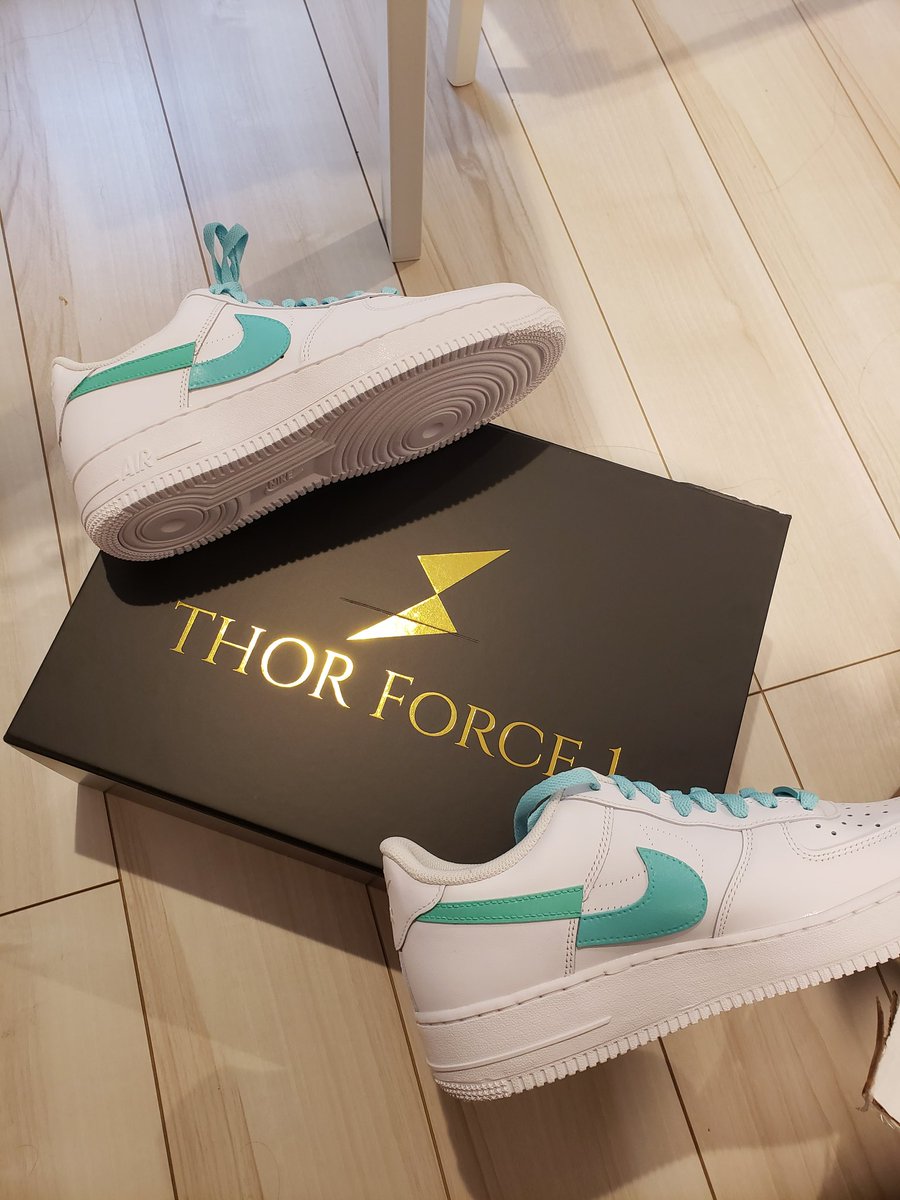 TheJordude (@thejordude) on Twitter photo Wooooo got some 🔥 in the mail today.
Thor Force 1s by @VanirThreads ⚡👟
Unboxing experience in the tweet below.
Huge shoutout to <a href="/familiarcow/">FamiliarCow</a> ⚒️
Mint your pair now: thorchads.com/launch/thorfor… Wooooo got some 🔥 in the mail today.
Thor Force 1s by @VanirThreads ⚡👟
Unboxing experience in the tweet below.
Huge shoutout to <a href="/familiarcow/">FamiliarCow</a> ⚒️
Mint your pair now: thorchads.com/launch/thorfor…