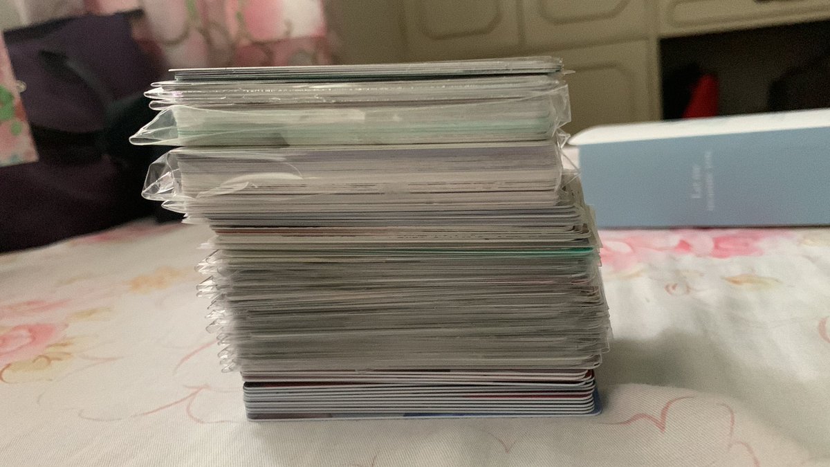 mshtktmllw's tweet photo. 6 mos ago na yung jikjin era pero di pa rin ako nag-aayos ng pcs wahahaha eto sila naipon tinatamad ako magsleeves amp https://t.co/EgNT96VhDz