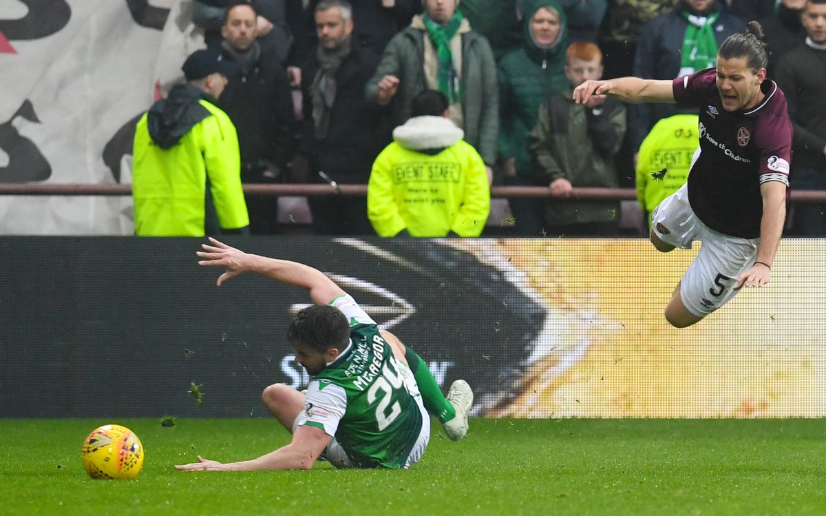 HibernianFC's tweet photo. Darren McGregor turns 3⃣7⃣ today 🎂💚

Let's make it a brilliant birthday! https://t.co/EfV0uwGONd