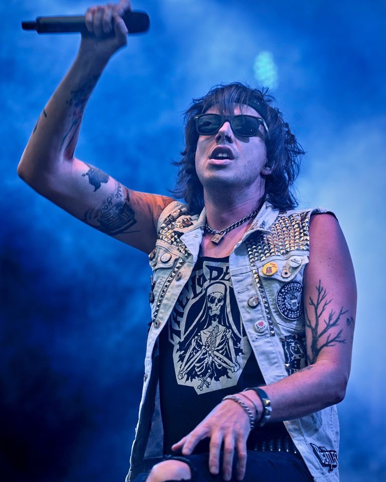 Ich bin heut live am Szene Open Air in Lustenau, gemeinsam mit Casper &amp; der großartigen Fiva. Morgen is Scooter, vielleicht bleib ich dort &amp; ermittle, wievü der deppate Fisch jetzt wirklich kost‘. <a href="/TURBOBIER/">TURBOBIER</a>

<a href="/CASPERxOFFICIAL/">🌦️</a> | #szeneopenair
<a href="/scooter_techno/">Scooter</a> | @DieFiva | #ländle