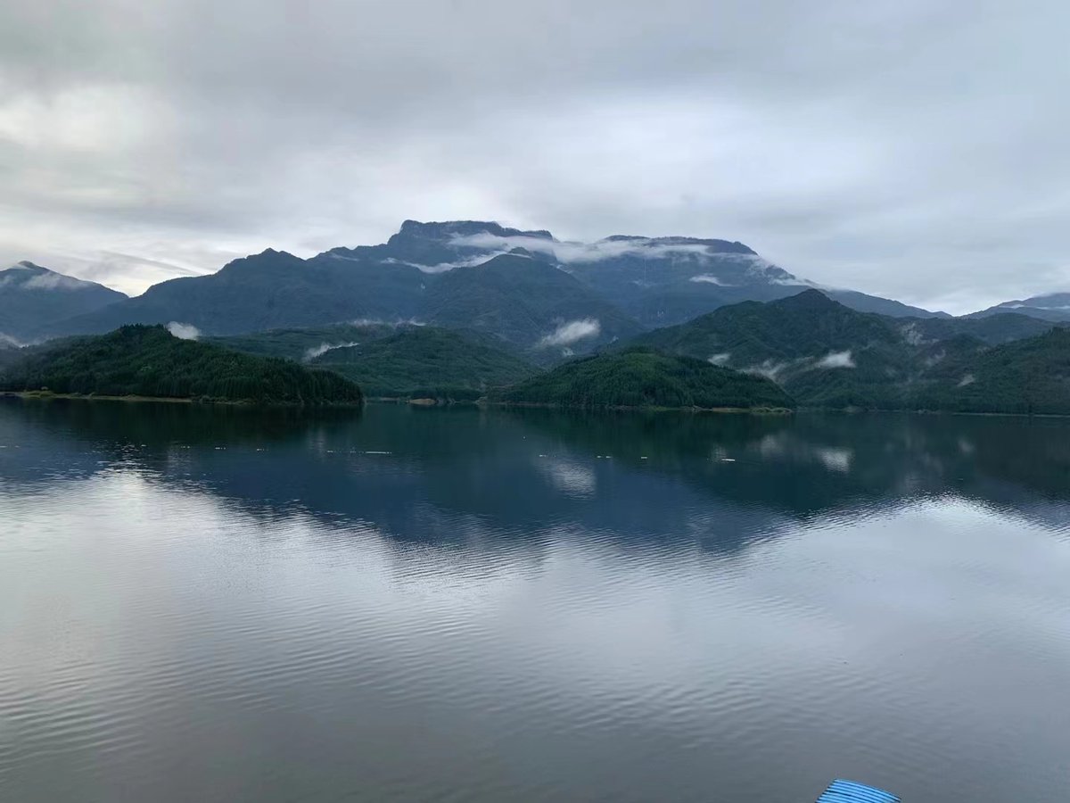 bbdshine's tweet image. lake 2