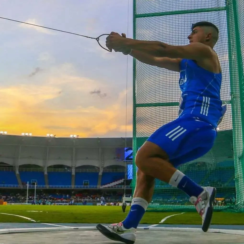 HellenicOlympic's tweet photo. 🥇Καταπληκτικός Γιάννης Κορακίδης με το χρυσό μετάλλιο στο Παγκόσμιο Πρωτάθλημα στίβου Κ20. Εριξε στη σφυροβολία 79.11 και ανέβηκε στο πιο ψηλό σκαλί του βάθρου. Πολλά συγχαρητήρια @korakiidis μας έκανες όλους υπερήφανους
#TeamHellas🇬🇷
#Athletics
#RoadToParis2024 https://t.co/InhAovKP9v