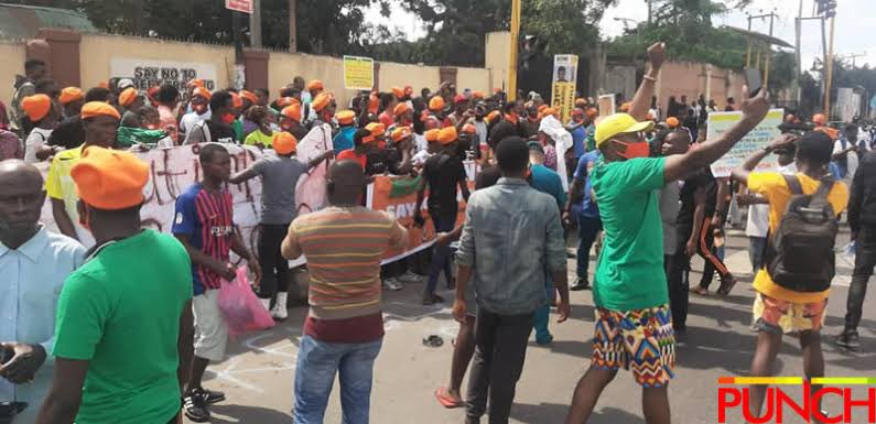 sowore's tweet image. #RevolutionNow Day: August 5th 2019 was the historic day we started a series of nationwide REVOLUTIONARY action(s)to wipe out oppression!