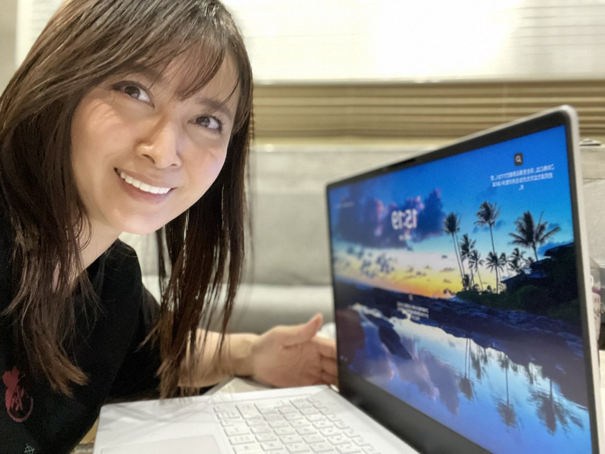 natsuki_lo_ol_'s tweet photo. #ASUS
#rogzephyrusg15ga503
#rogzephyrusg
2022年2月に発表された新製品!お借りしました〜!
高画質、操作性もスムーズ、機能もハイスペックな上にスタイリッシュなデザイン、キーボードの押しごごちのよさ。
どれを取っても最高です☺️
#ゲーミングPC
#ノートPC https://t.co/1hSFbd72XC