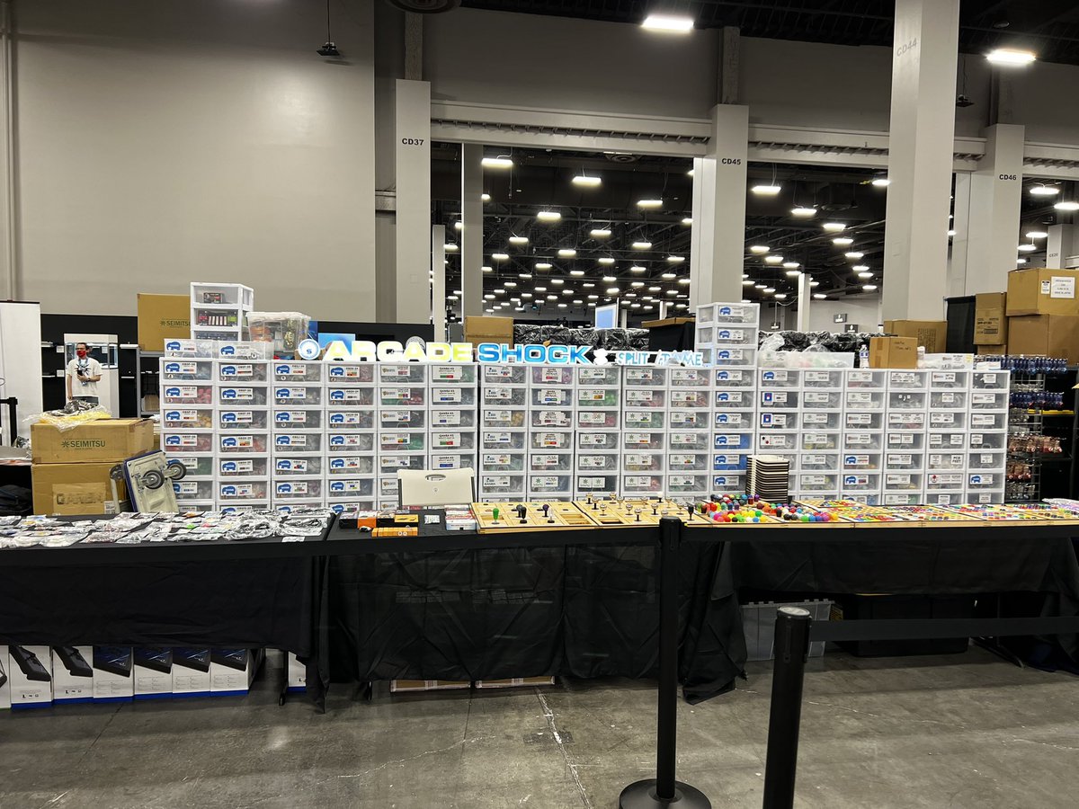 ArcadeShock's tweet photo. We brought a few parts to help you mod your controller
#hori #qanba #sanwadenshi #seimitsu #ottodiy #phreakmods #exgear https://t.co/Ah3lpptMok