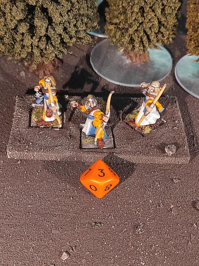 Chocani3's tweet photo. Explication du fonctionnement d'in tour de #warhammer v11.
Duel de patrouille : #gobelins de la nuit/#hautselfes.
2 unités s'affrontent. Les gobs ont 2 Segments de lanciers dont 1 segment de front (champion, étendard+musicien)
Les elfes ont une unité d'un segment d'archers.⤵️ https://t.co/9RBGEj9iS2