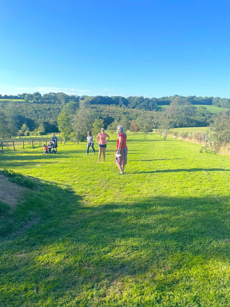 jolaujo1989's tweet photo. Dietitians by Day .. Frisbee golf friends by night ⛳️. Don’t worry we won’t be giving up the day job! #teamspirit #getoutandgetmoving #picnicparty #frisbeegolf https://t.co/U9YXDy3Gfh