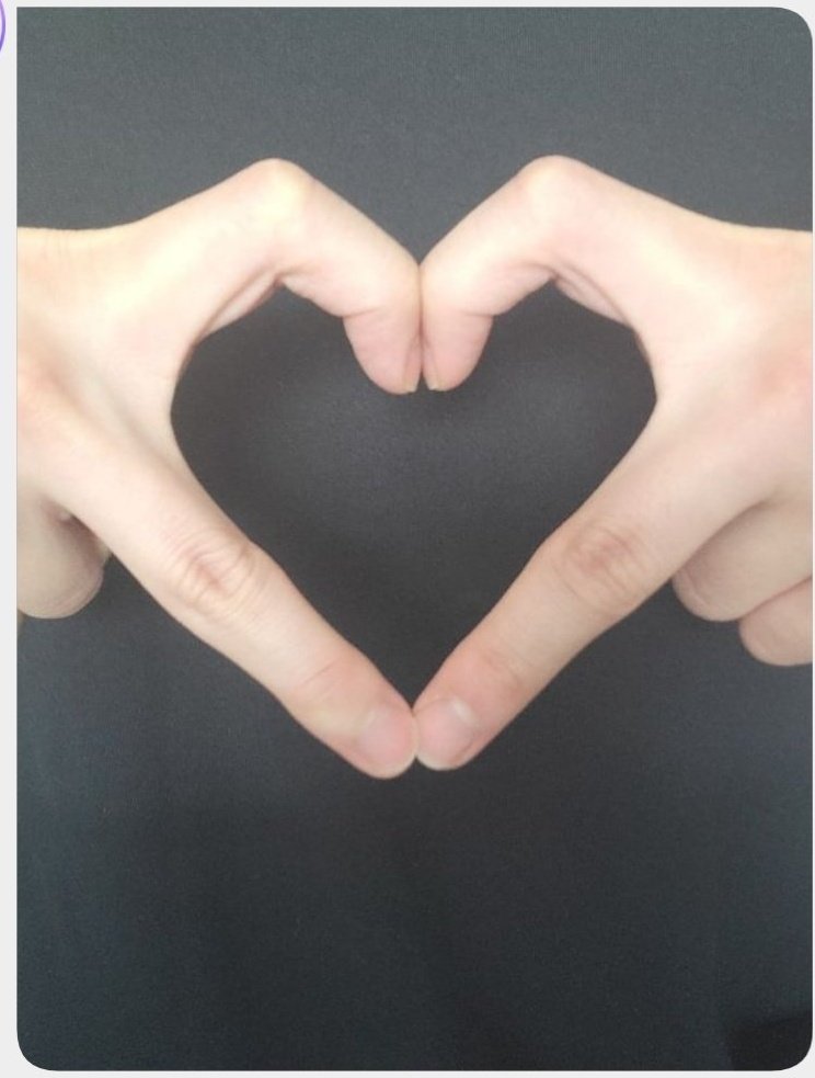 EXOPublicity's tweet photo. xiumin said : EXO-L i love you.u are the strongest in the universe!!👍

😭😭❤❤❤@weareoneEXO https://t.co/w9BFUd6cL1