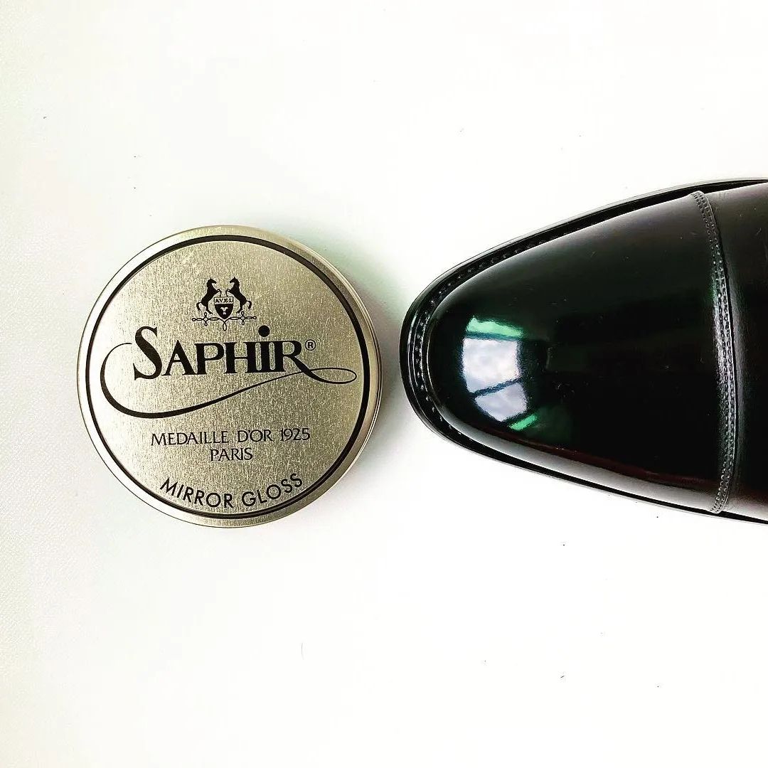 Saphir_medaille's tweet photo. Mirror Gloss is a specially formulated wax polish for use when a glossy, high-shine finish is required.
Shop here https://t.co/YyqNgNadoj
Repost @saphir_japan
#saphirmedailledor1925 #mirrorgloss #leather https://t.co/5zdUYPwOp0