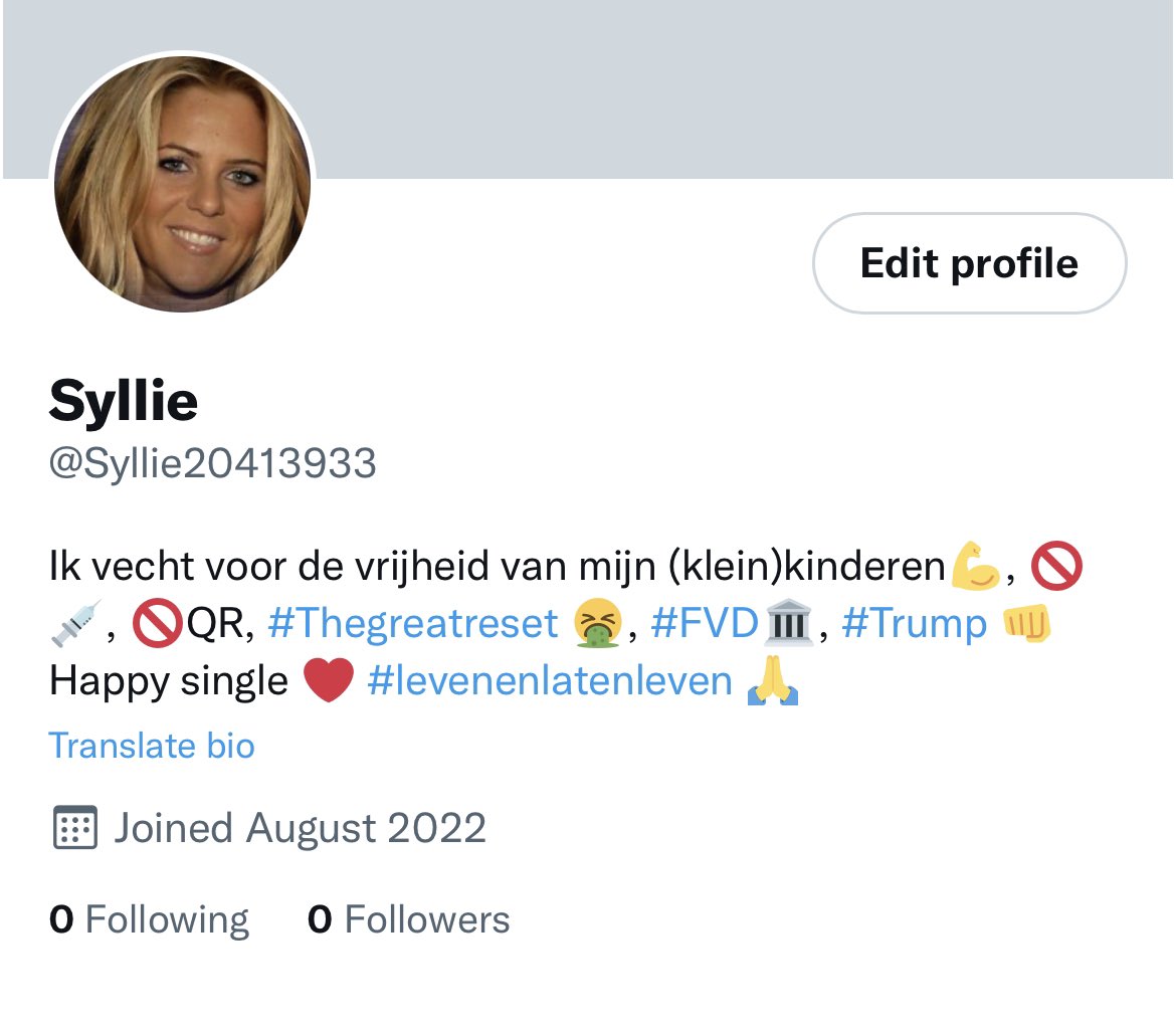 Syllie 🌸 tweet media