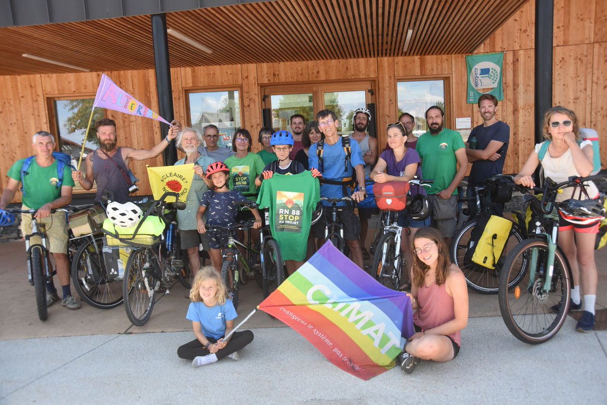 LDessucs's tweet photo. 🌋 C'était week-end dernier à la @LDessucs pour le Rassemblement RN88 : DERNIER AVERTISSEMENT AVANT DÉBUT DES TRAVAUX !
🚵♀️ avec nos amis de l'Alter-D-tour / @altertour
#StHostien #StopRn88 #wauquiez
Rejoignez-nous : on va avoir besoin de monde... https://t.co/MRTObNNbVS