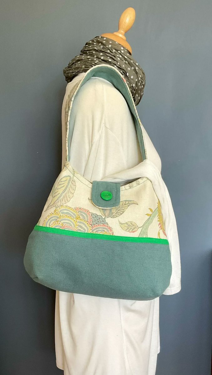 samm_designs's tweet photo. A spiffing addition to any outfit. Go on, treat yourself because your really do deserve it
#handmade #SBHour #ecofriendly #MHHSBD #SBS
https://t.co/aXYhy9NFHY https://t.co/5lAmHUMY5j