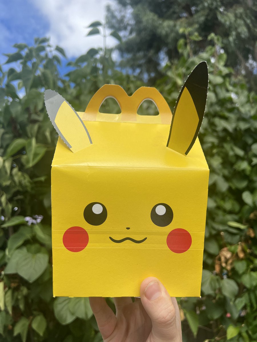 Have you seen a cuter McDonald’s Happy Meal box than this? 🥺🥰

Pokémon have landed today!⚡

In the iconic Pikachu box you'll find 4x limited edition cards, plus a coin and spinner 🙌