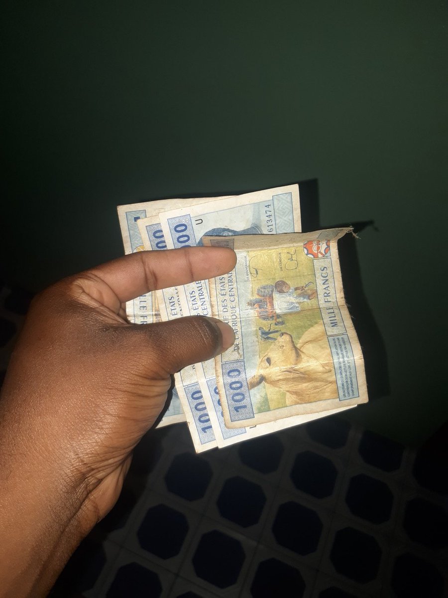 patricksteve93's tweet image. Retrouver sous mon lit God tu connais ma souffrance