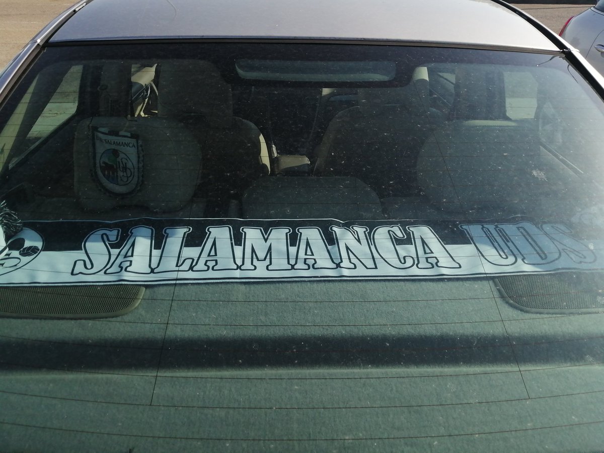 Ir de vacaciones a Gandia y encontrarme esto en un área de servicio no tiene precio <a href="/SalamancaCFUDS/">Salamanca UDS</a>...... Coño pero si es mi coche!!!! Jajajaja ja. En cualquier lugar del mundo siempre con mi equipo. Hala unión!!!