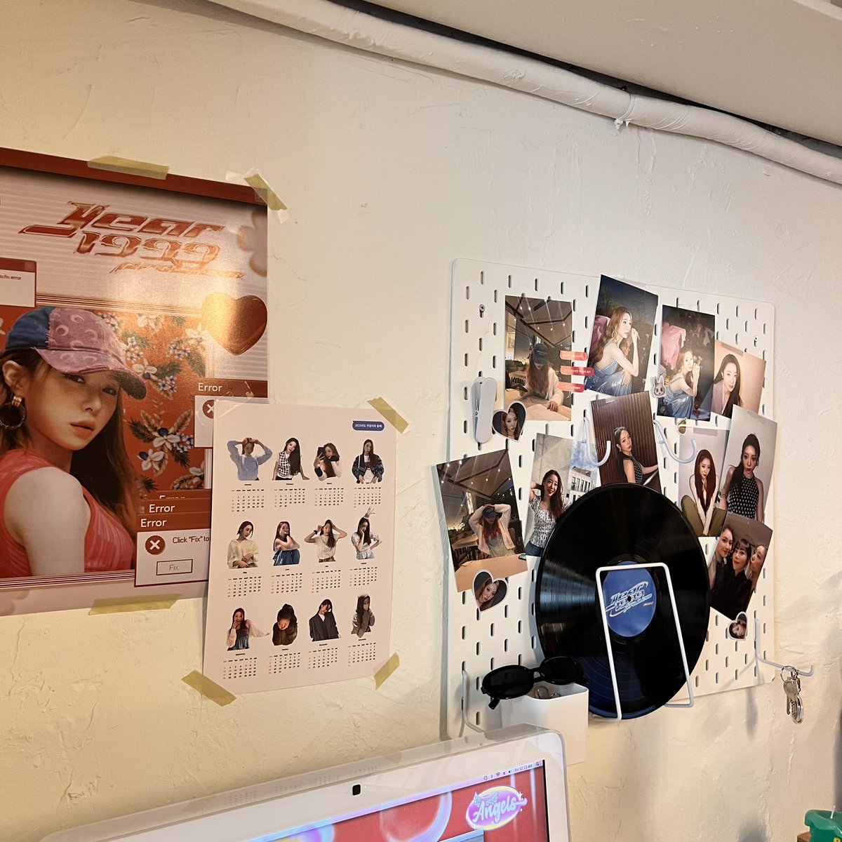 enomeborden's tweet photo. 연정이 생카 (3) 🐰🐻🍐❤️

리지 언니들과 한컷 찍어주고 싶었는데… 🥹
#우리는연정밖에모른다
#HappyYEONJUNGDay
#0803_뜨거운_태양아래_빛나는_연정이의_오늘❣ https://t.co/Dx2i1YEmWm