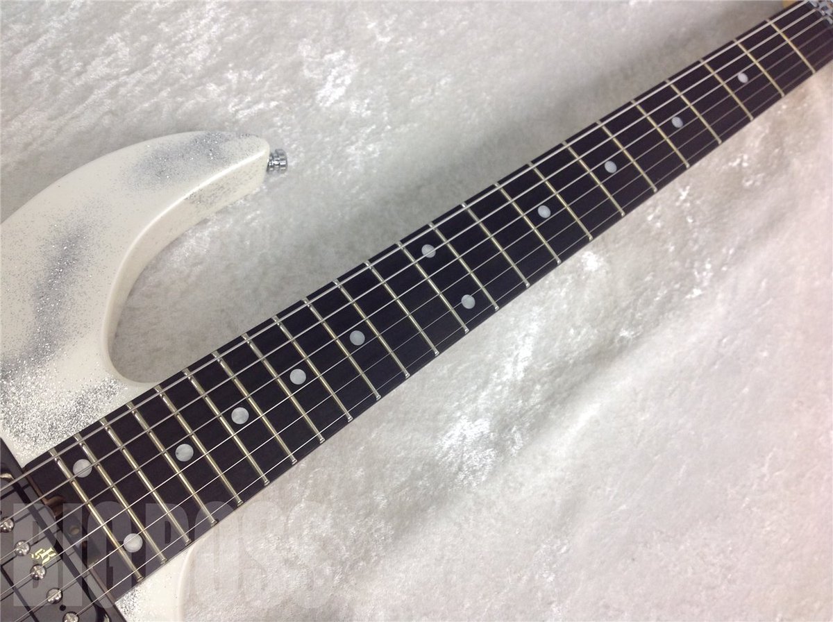 bigboss_online's tweet photo. 【#入荷情報 #駅前別館】
#KillerGuitars より天の���のようなカラーリングが特徴のKG-FASCIST VICE Milky Wayが入荷😁✌️
通常の #FascistVice とは異なりエボニー指板＆24フレット仕様となっております😆👍
人気の商品ですので、ぜひお早めに😉
https://t.co/IsG12K6WU8
#BIGBOSS #BBOnline #ルーク篁 https://t.co/ZL3PvheEYo