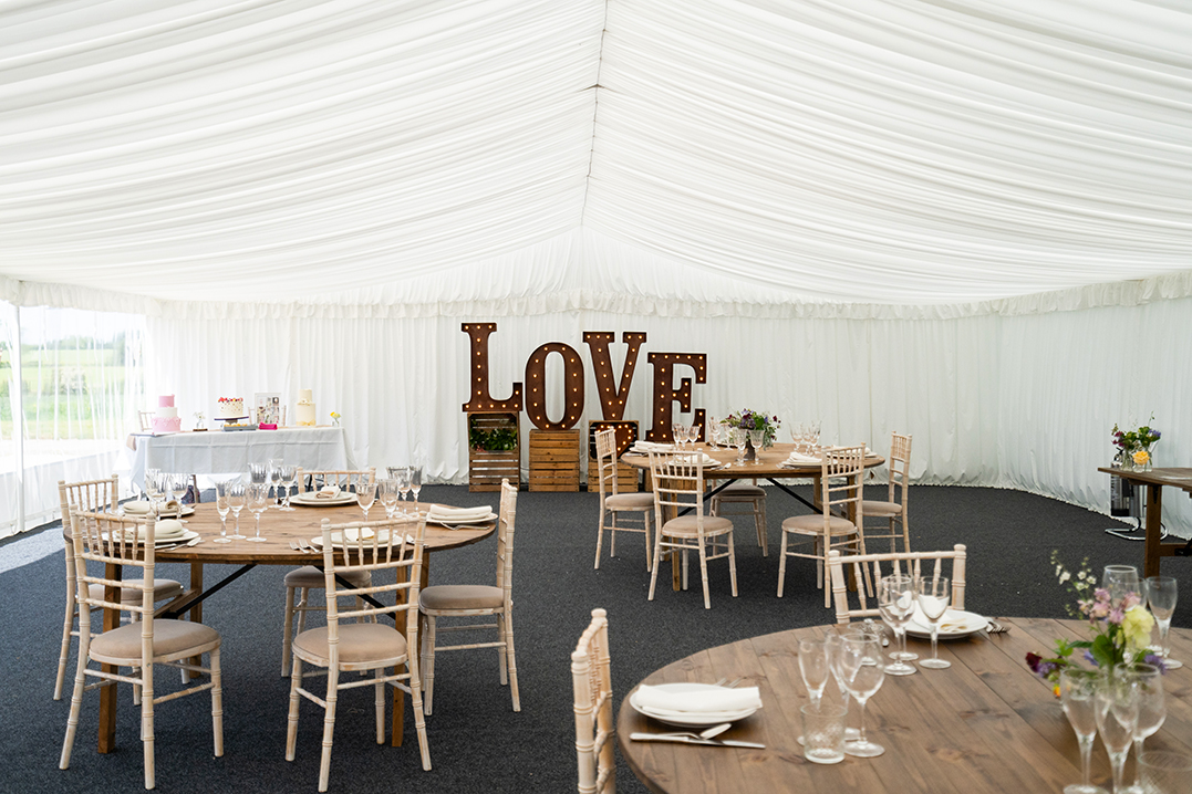 sancroftbarns's tweet photo. Are you looking for a wedding venue? The Sancroft Barns is a dry-hire venue located in north Suffolk, we give you a blank canvas to create your own bespoke wedding #wedding #weddings #WeddingSeason #weddingvenue #weddingvenues #weddingbarn #barn #weddingplanning #Suffolk https://t.co/T3bEXXH9sw